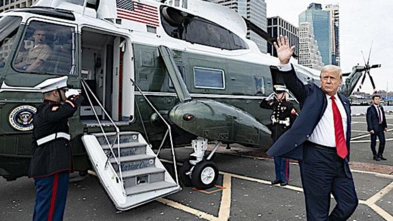 President Donald J. Trump waves as he disembarks Marine One Friday, Aug. 14, 2020, at the Wall Street landing zone in New York City. (Official White House photo by Joyce N. Boghosian)